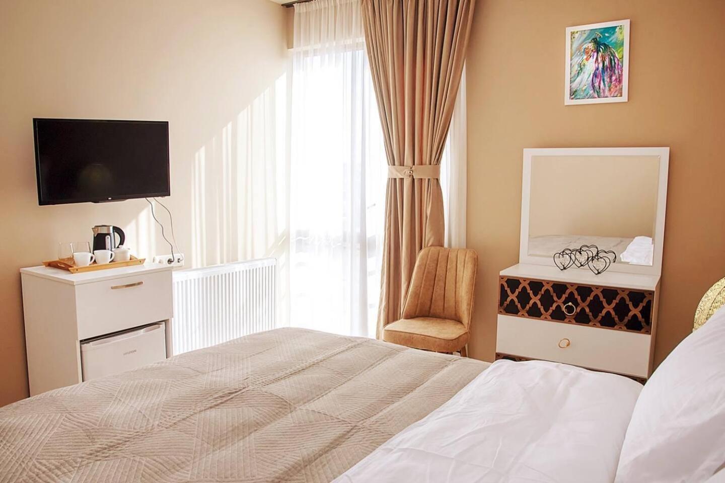 Tbilisi Mare Hotel Buitenkant foto
